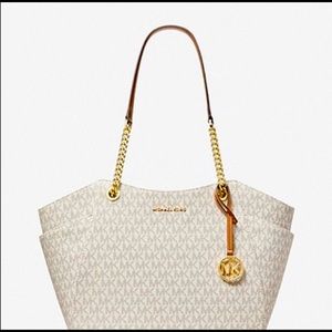 Michael Kors Jet set tote. Excellent condition!